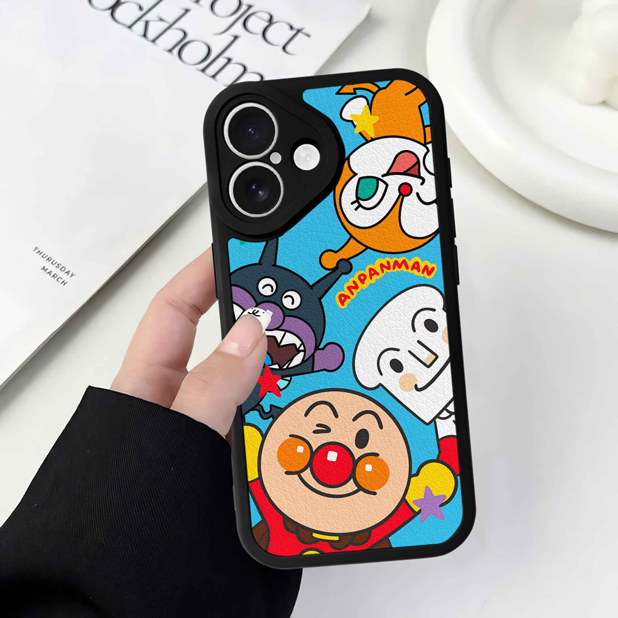 （画像用） アンパンマン Anpanman 【iPhone 16シリーズ対応】シリコンスマホケース（レザー調） 材質：シリコン